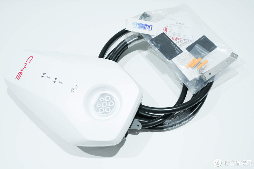 拆解报告：BYD比亚迪7kW壁挂式交流充电桩KDNT/BYD-GA7